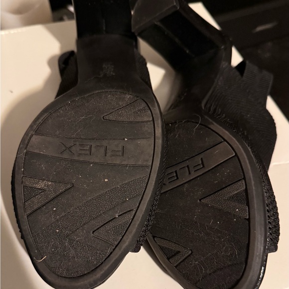 Black heeled open-toed sandals - Picture 2 of 2